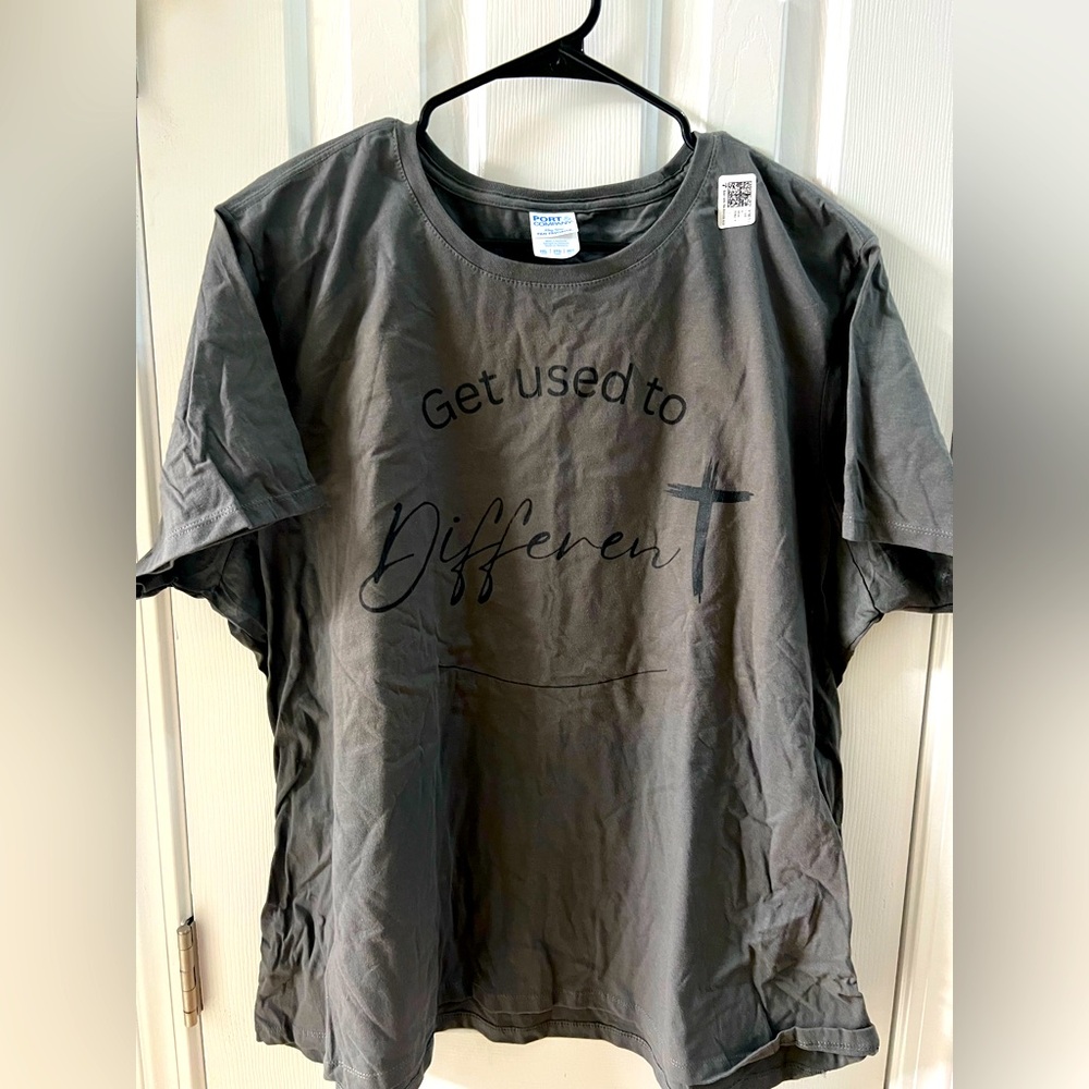 Women’s Gray “Get used to Different” The Chosen Cross Graphic T-Shirt - 3XL